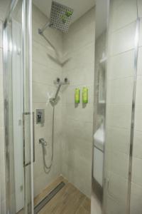 Koupelna v ubytování Apartman TRI KRALJA 2 + 28 fotografií