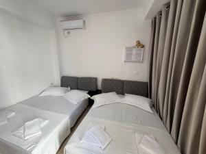 Letto o letti in una camera di Hotel Barjami