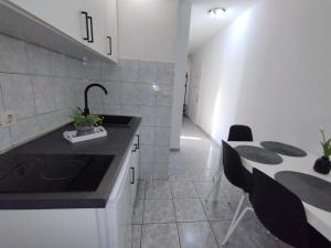 Kuchyň nebo kuchyňský kout v ubytování Apartments with parking spaces Orebic, Peljesac - 643
