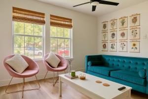 Posezení v ubytování Stylish Stays in Historic Fourth Ward