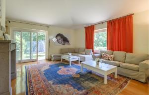 Χώρος καθιστικού στο Stunning Home In Sutri