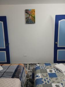 Postel nebo postele na pokoji v ubytování Vista Farallones Hostel