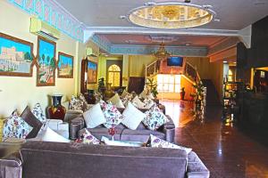 Posezení v ubytování Al Diyar Hotel