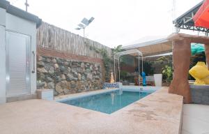 Bassein majutusasutuses RedDoorz Premium at Casa LenidaRose või selle lähedal