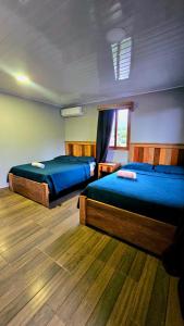 Postel nebo postele na pokoji v ubytování Blasina Beer Hostel + 37 fotografií