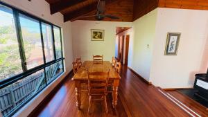 Φωτογραφία από το άλμπουμ του Buddina Beach Cabin σε Buddina