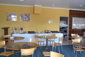 A kitchen or kitchenette at Chadstone Executive Motel