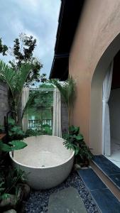 Zahrada ubytování Lakeside View Villa Chuong My Ha Noi