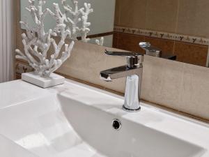 Ένα μπάνιο στο Apartament Mirador del Alma La Manga +31 φωτογραφίες