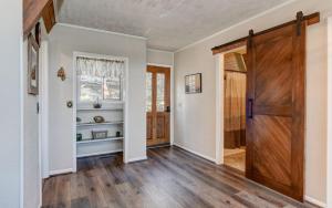 Fotografie z fotogalerie ubytování Cozy Days Hideaway - Modern rustic vibes mountain views v destinaci Jasper