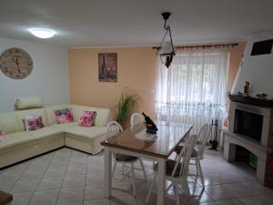 Istumisnurk majutusasutuses Apartma Qbed