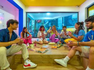 入住The Hosteller Bangalore, Koramangala的客人