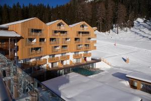 Hotel Cristal v zimě
