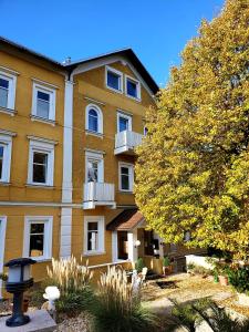 Budynek, w którym mieści się hotel