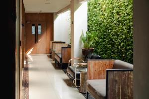 ジョグジャカルタにあるYellow Star Gejayan Hotelのギャラリーの写真