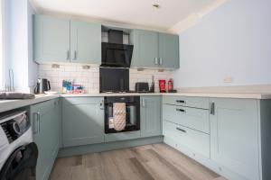Η κουζίνα ή μικρή κουζίνα στο Hillview House +40 φωτογραφίες
