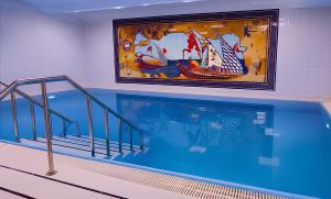 Bazén v ubytování Ess Hotel nebo v jeho okolí