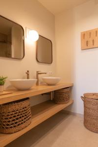 Koupelna v ubytování Sous la Mer VUE, luxury appartment with stunning sea view + 20 fotografií