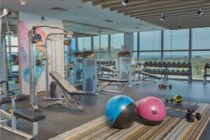 Fitness centrum a/nebo fitness zařízení v ubytování Mactan Island Stay Near Beach and Airport