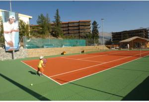Tenis a/nebo squash v ubytování au Bonheur - Praloup 1600 - Au cœur de la station et au pied des pistes - La voile des neiges - parking commun privé - local ski nebo okolí