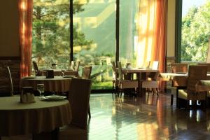 Restaurace v ubytování Dilijan Park Resort & Villas