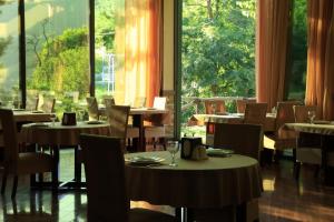 Restaurace v ubytování Dilijan Park Resort & Villas