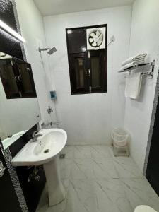 Ένα μπάνιο στο Bia Hotel