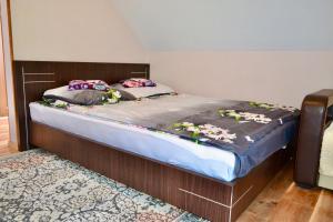 Postel nebo postele na pokoji v ubytování Pokoje Sobie na Wyspie