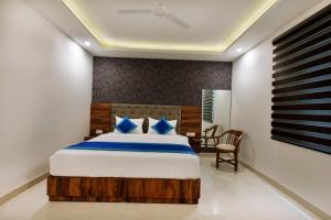 Фотография из галереи OPO VERTU Premium Delhi Aerocity FREE Airport Pick Up or Drop в Нью-Дели +17 фотографий