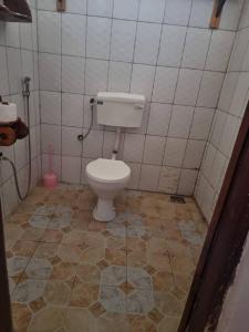 Koupelna v ubytování Shalom Homestay