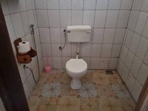 Koupelna v ubytování Shalom Homestay