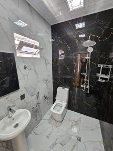 Ένα μπάνιο στο New Villa Center of Gabala AKSN