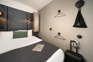 Letto o letti in una camera di Point A Hotel London Westminster