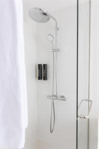 Un baño de Hotel Carlton