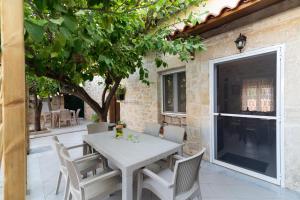 Αίθριο ή υπαίθριος χώρος στο Petra VORI House