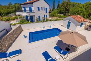Bazén v ubytování Holiday house DAN with private pool nebo v jeho okolí