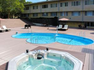 Bazén v ubytování LiVEMAX RESORT Kaga Yamashiro nebo v jeho okolí