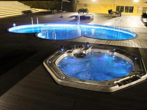 Bazén v ubytování LiVEMAX RESORT Kaga Yamashiro nebo v jeho okolí