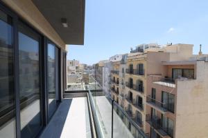 Balkón nebo terasa v ubytování STYLISH 3 BED Partial SEAVIEW