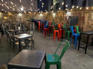 A restaurant or other place to eat at Safestay Edinburgh Cowgate