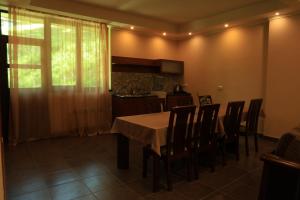 Fotografie z fotogalerie ubytování Villarest Dilijan v destinaci Dilidžan