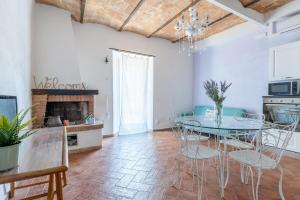 Η κουζίνα ή μικρή κουζίνα στο Aruna House - Toscana OneHH