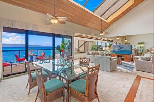 Χώρος καθιστικού στο Sands Of Kahana 281 2bed 2ba Penthouse condo