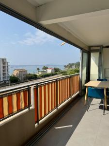 Μπαλκόνι ή βεράντα στο Superbe appartement vue mer garage privatif ferme