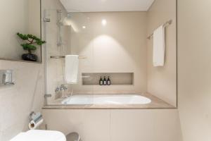 شقة فخمة للبيع في الرويسات ... - Facebook