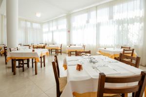 Ресторан / й інші заклади харчування у Hotel Sfinalicchio