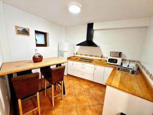 Kuchnia lub aneks kuchenny w obiekcie Casa el Tejo