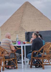 Επισκέπτες που μένουν στο Prince of the Pyramids & Sphinx