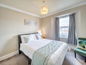 Postel nebo postele na pokoji v ubytování Apartment 6 - 1 Bedroom Town view