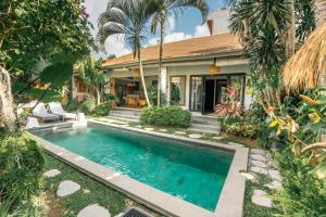 Villa Mint, 3Br Tropical Escape with Private pool and Lush Garden内部或周边的泳池